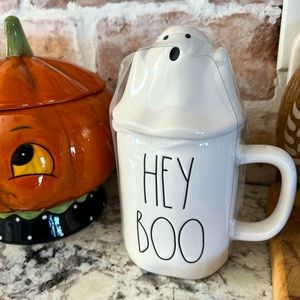 Rae Dunn by Magenta - Hey Boo with Ghost Topper Halloween Coffee Tea Mug 🎃